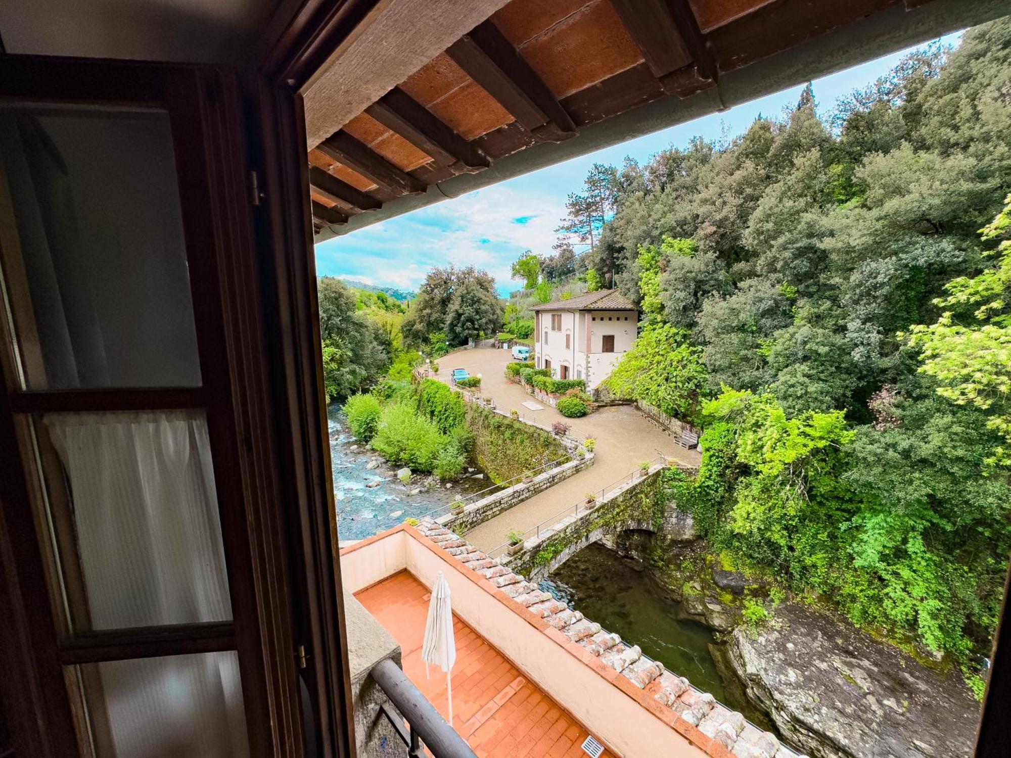 La Ferriera Exclusive Resort - Pool & Waterfall โลโร ชูเฟนนา ภายนอก รูปภาพ