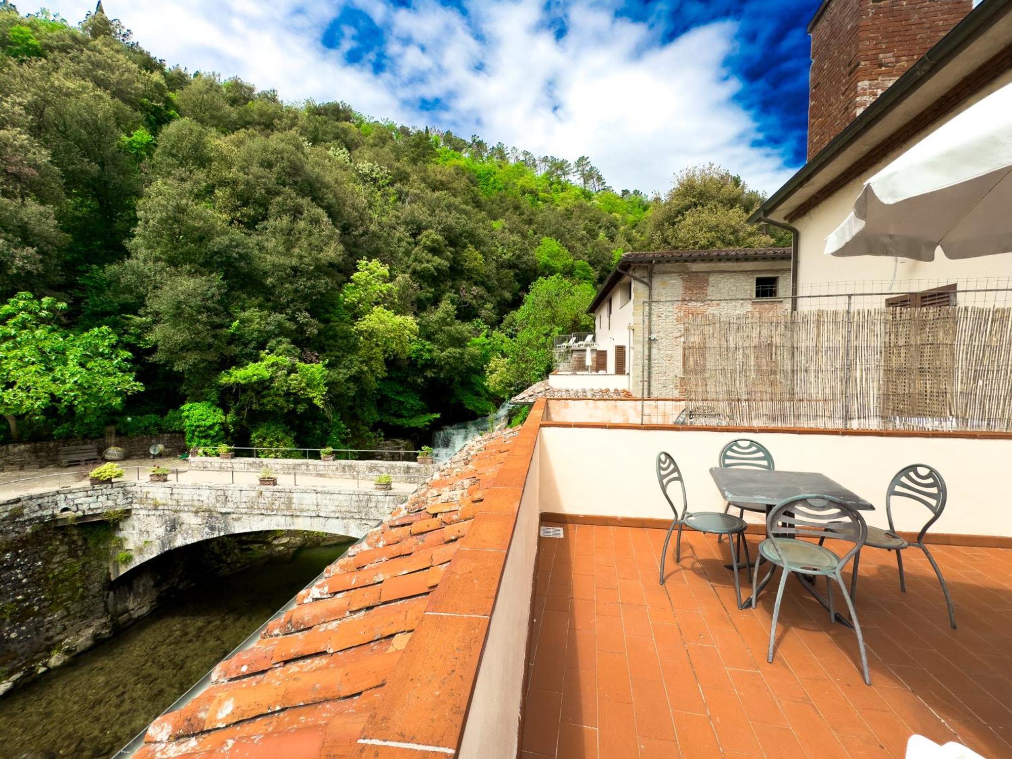 La Ferriera Exclusive Resort - Pool & Waterfall โลโร ชูเฟนนา ภายนอก รูปภาพ